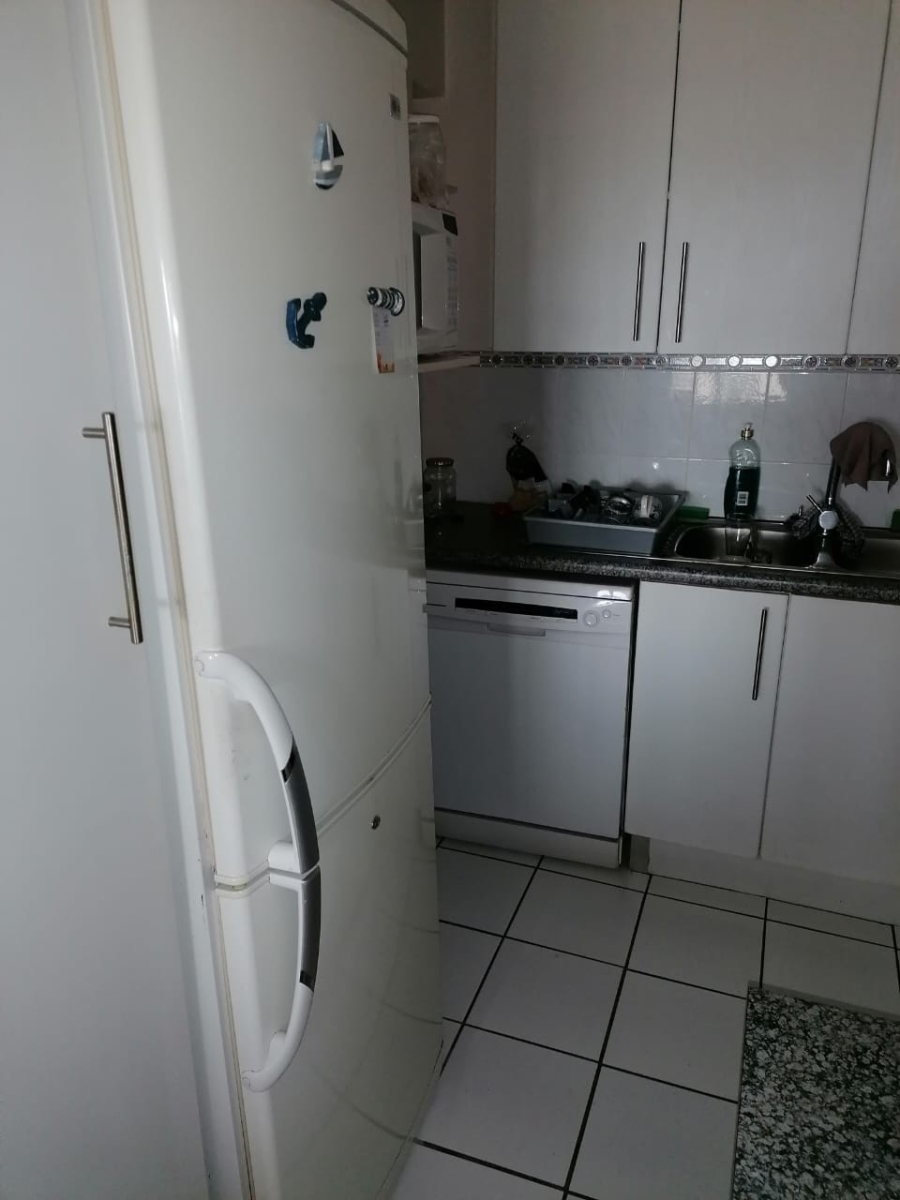 2 Bedroom Property for Sale in Summerstrand Eastern Cape
